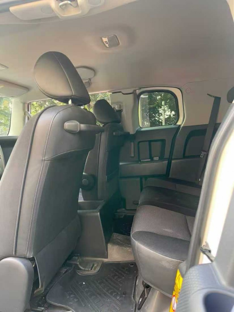 东莞18年丰田兰德酷路泽5