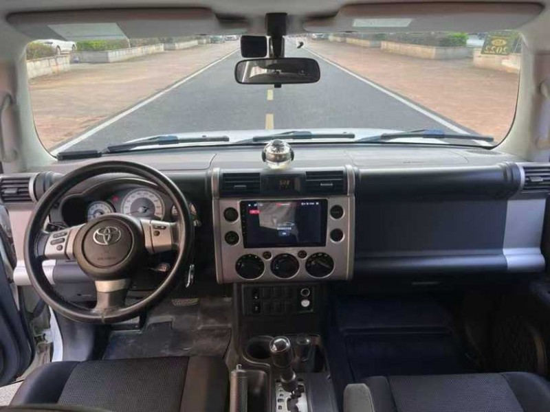 东莞18年丰田兰德酷路泽6