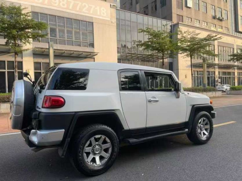 东莞18年丰田兰德酷路泽9