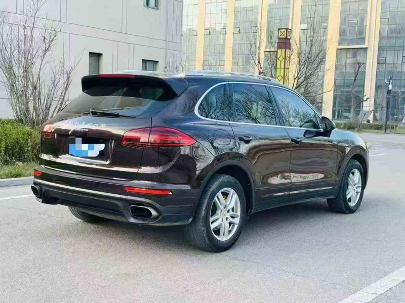 東營17年保時捷卡宴7