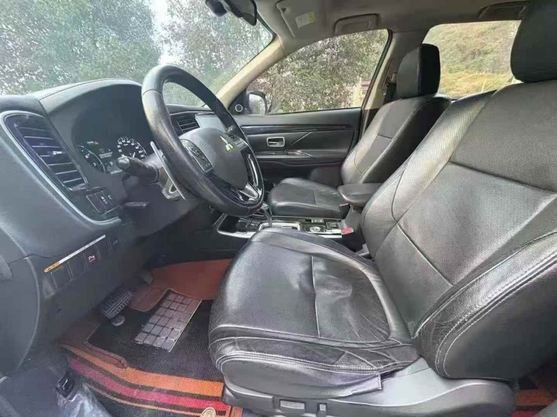 赣州18年三菱欧蓝德4