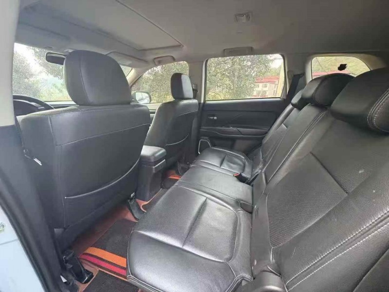 赣州18年三菱欧蓝德5