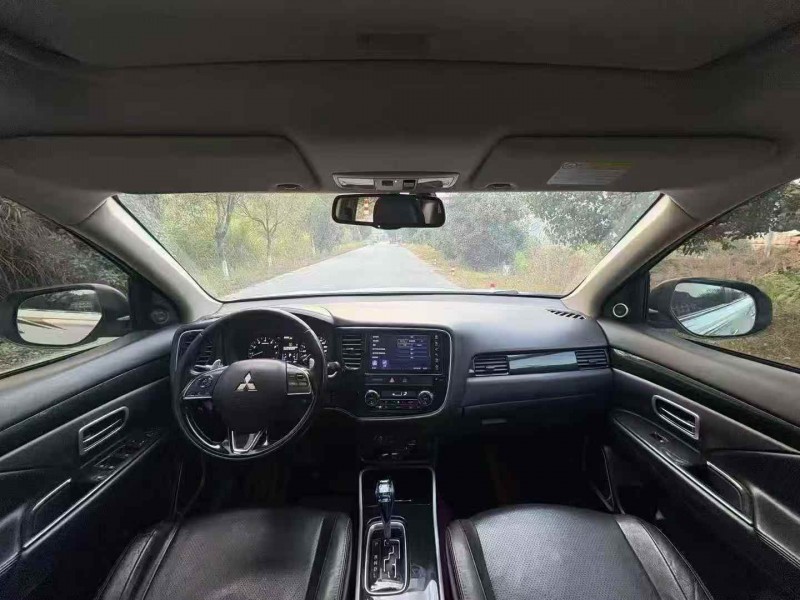 赣州18年三菱欧蓝德6