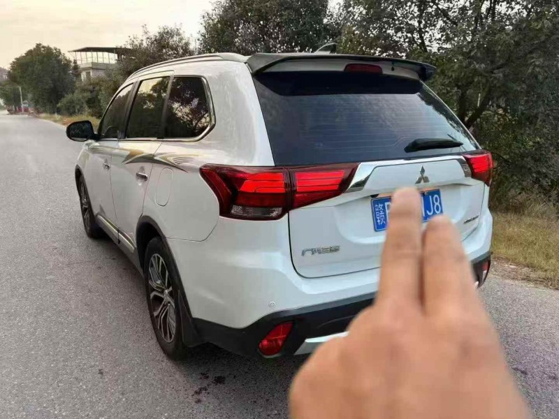 赣州18年三菱欧蓝德7