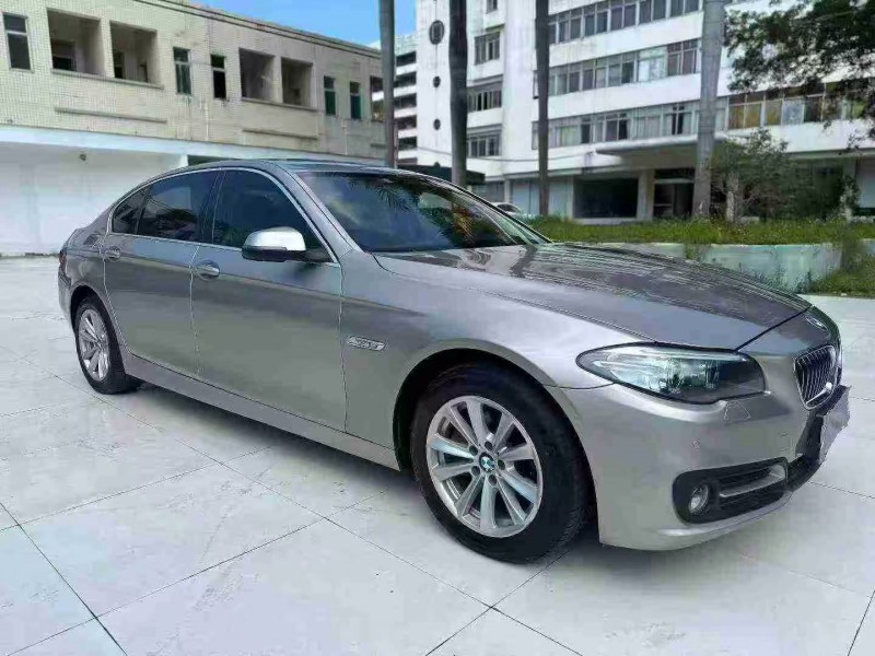 广州16年宝马5系3