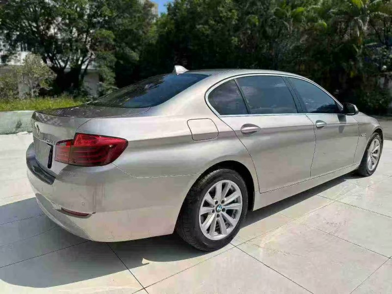 广州16年宝马5系8