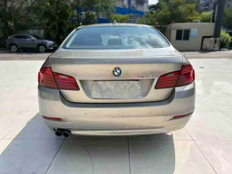 广州16年宝马5系9