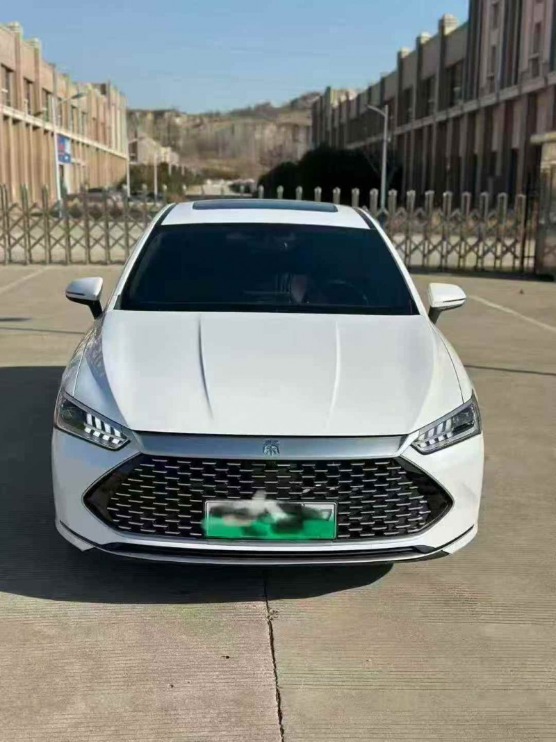 泰安23年比亚迪秦1