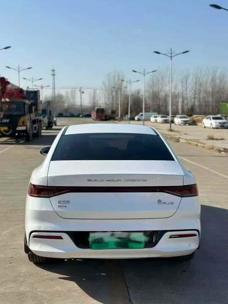 泰安23年比亚迪秦8