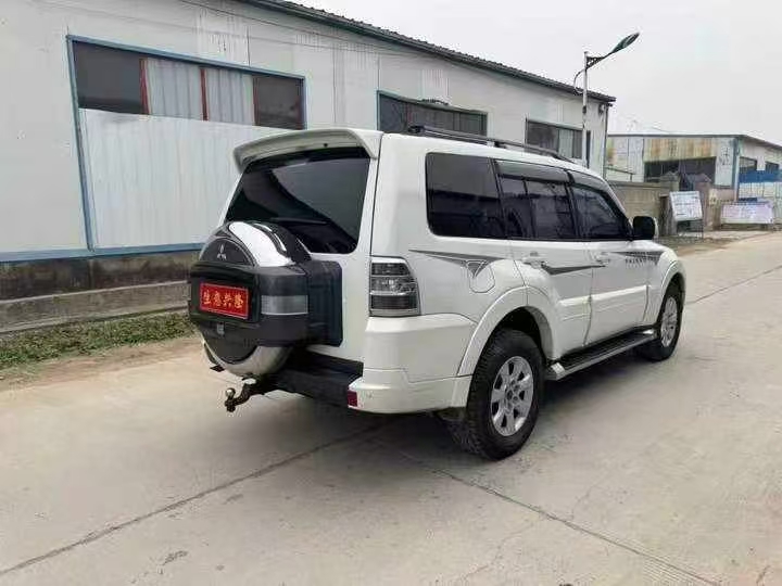 郑州19年三菱帕杰罗7