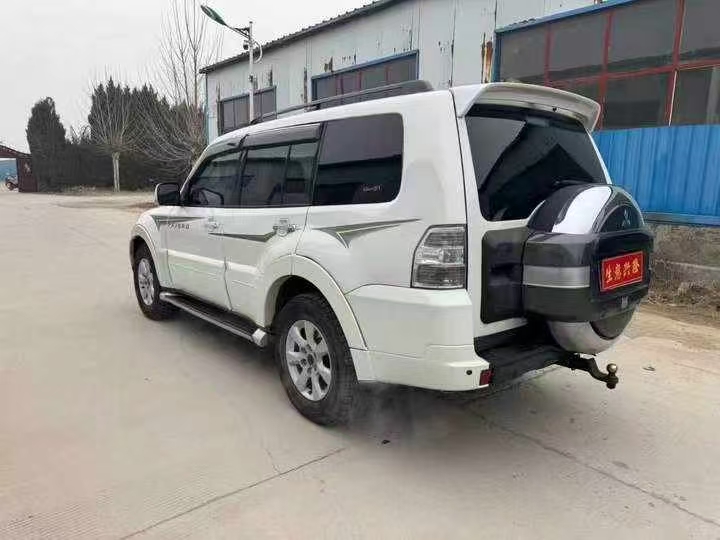 郑州19年三菱帕杰罗8