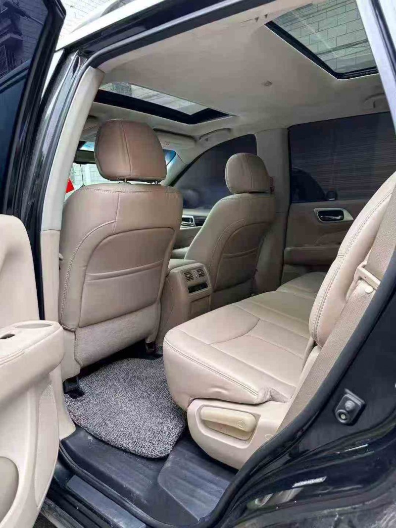 常德18年日产探路者5