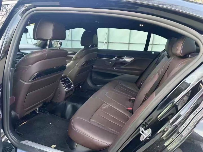 青岛18年宝马7系4