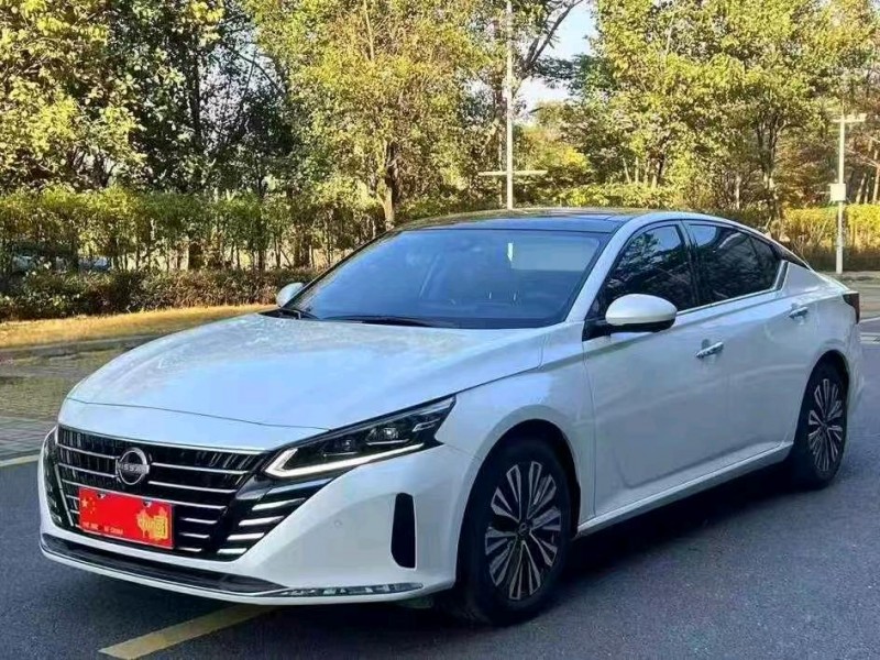 广州25年日产天籁2