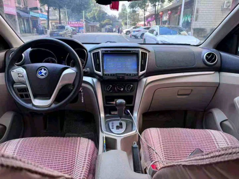 张家界16年启辰T606