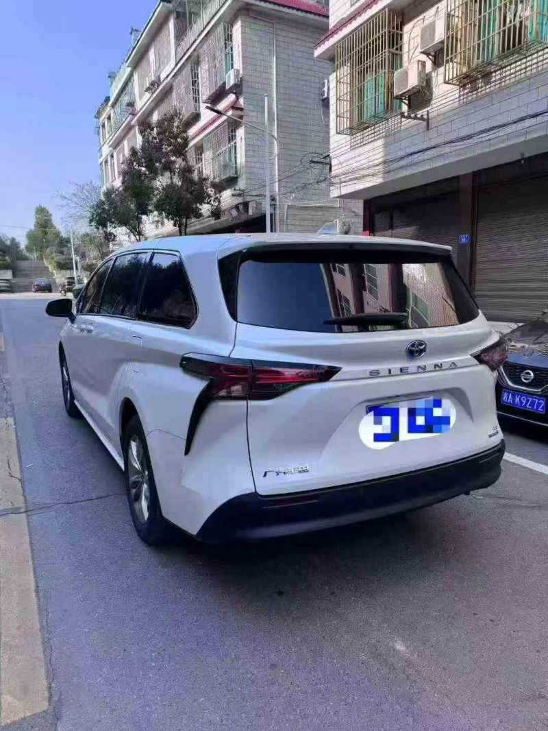 常德24年丰田塞纳7