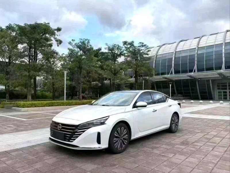 福州23年日产天籁3