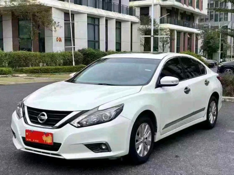 广州18年日产天籁2
