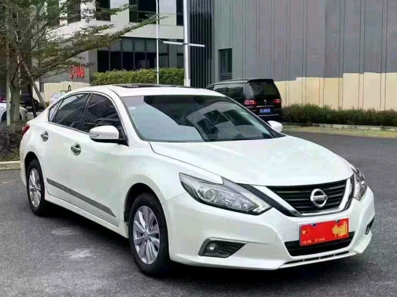 广州18年日产天籁3