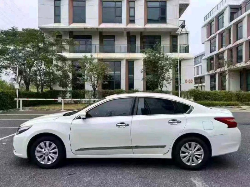 广州18年日产天籁4