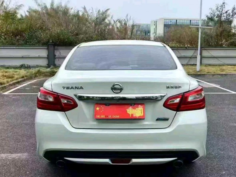 广州18年日产天籁5