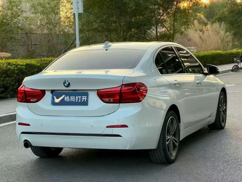 东莞19年宝马1系7