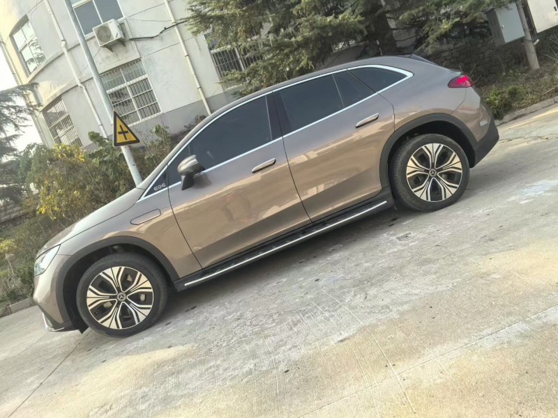 烟台23年奔驰EQE3