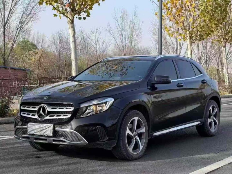 郑州17年奔驰GLA2