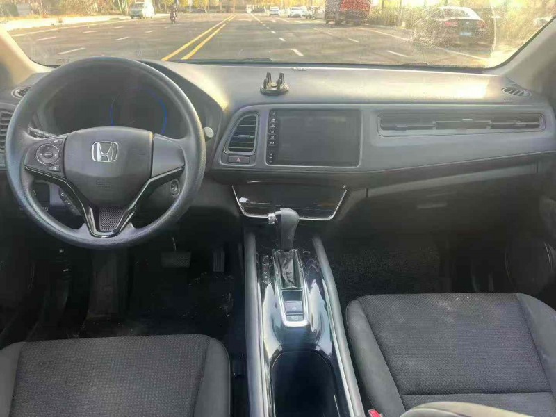 郑州21年本田缤智4