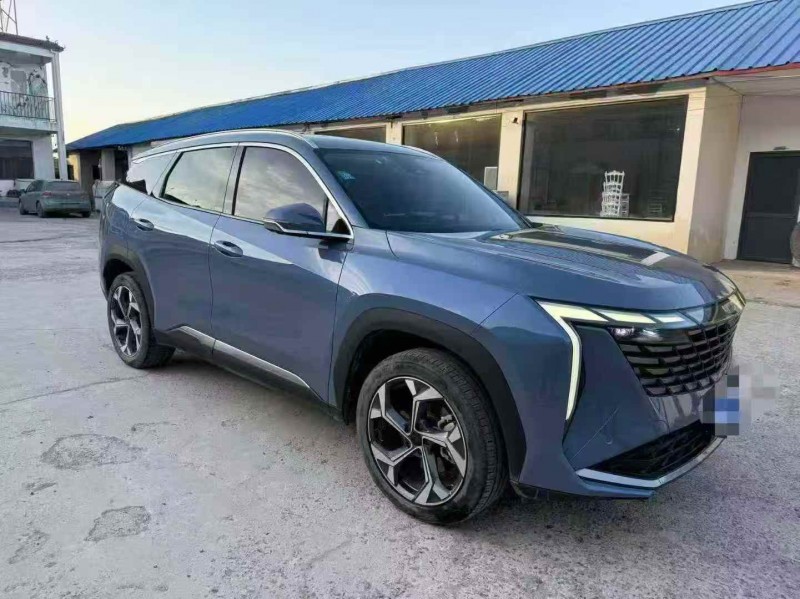 青島23年吉利博越7