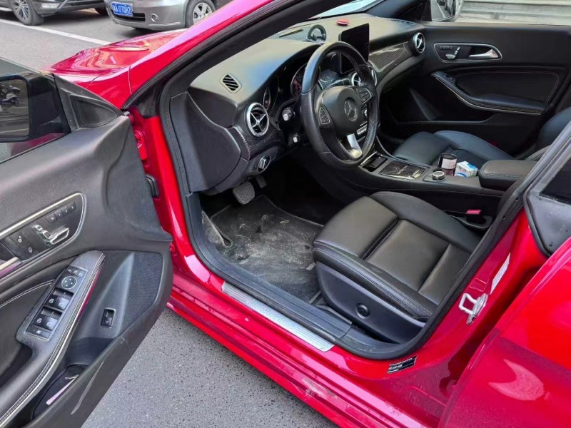 长沙17年奔驰CLA5