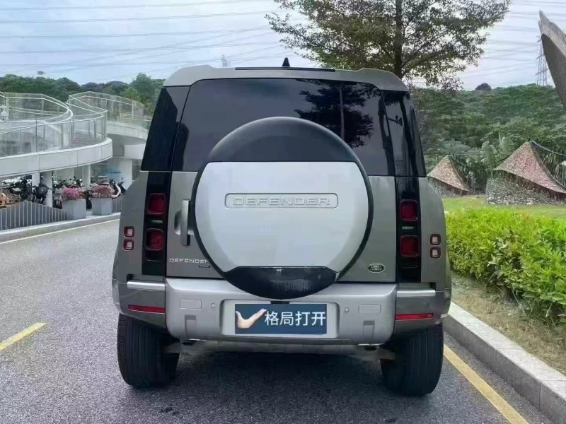深圳22年路虎卫士9