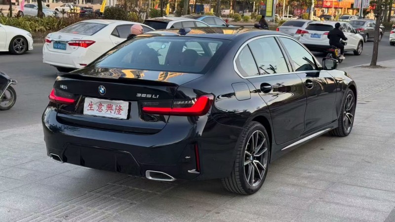 广州25年宝马3系7