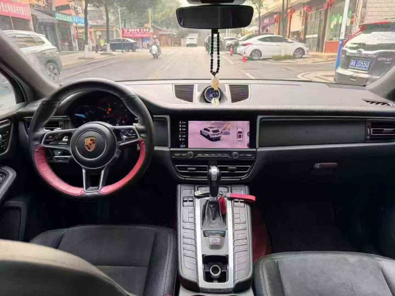 张家界20年保时捷Macan4