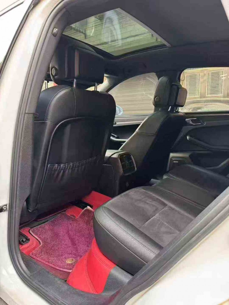 张家界20年保时捷Macan6