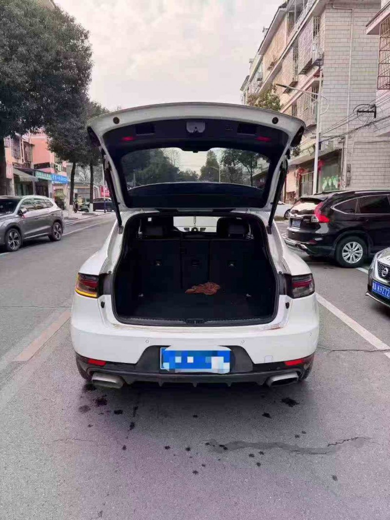 张家界20年保时捷Macan9