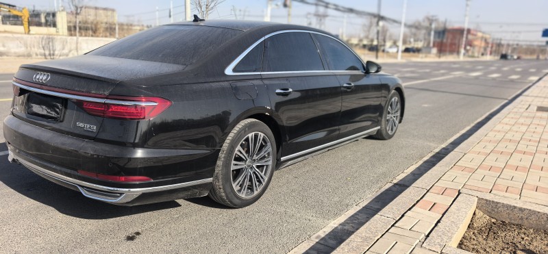 石家庄21年奥迪A8L6