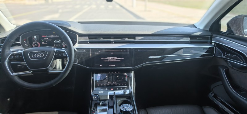 石家庄21年奥迪A8L8