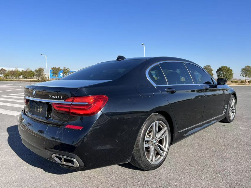 盐城18年宝马7系3