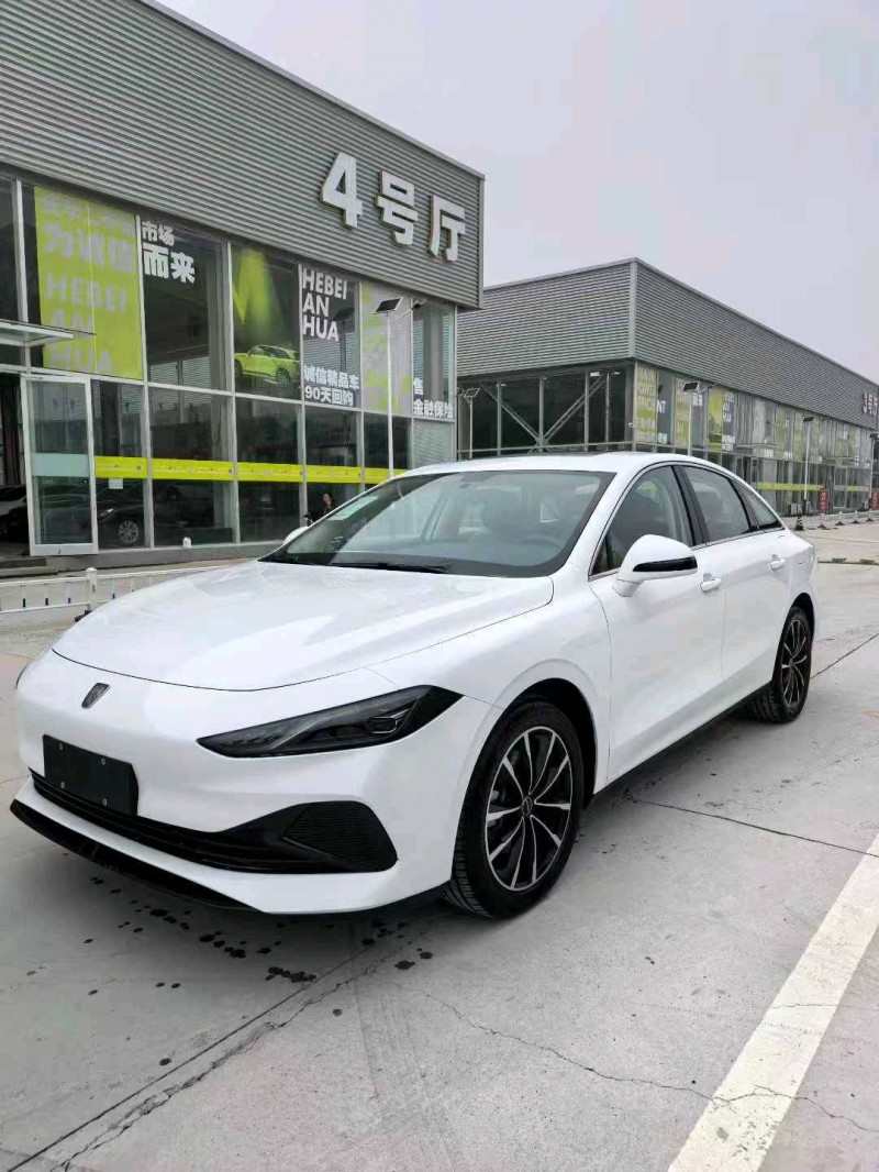 保定25年荣威D72