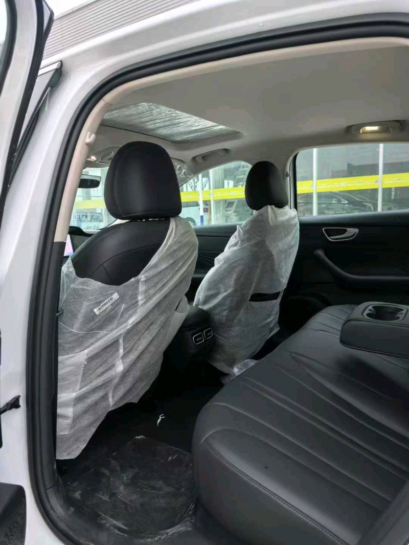 保定25年荣威D77