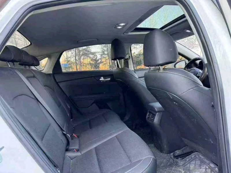 青島23年起亞K37