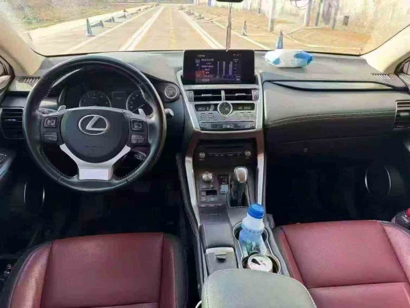 济宁18年雷克萨斯NX6
