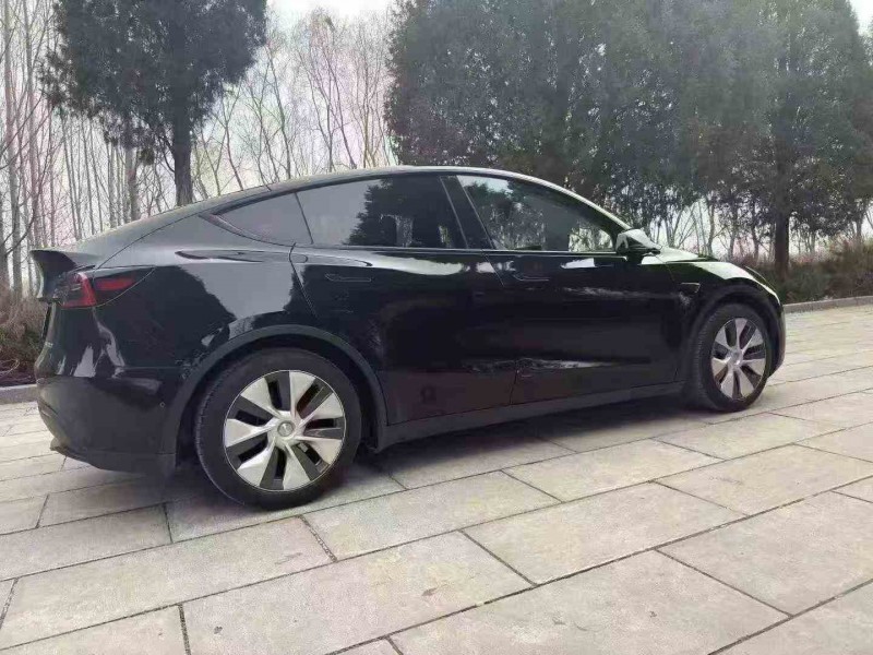 济宁23年特斯拉MODEL Y8