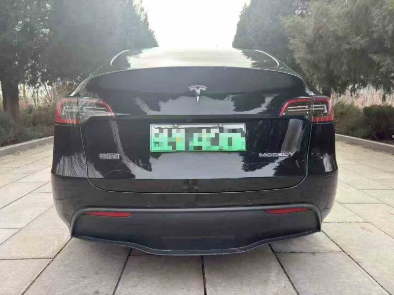 济宁23年特斯拉MODEL Y9