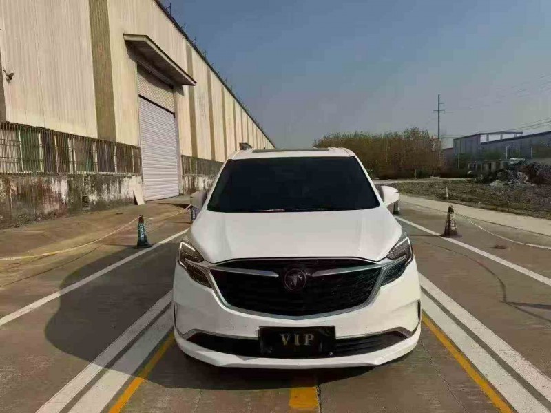 济宁22年别克GL81