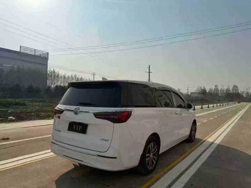 济宁22年别克GL88