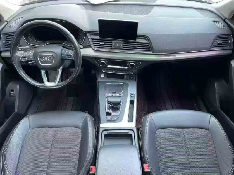 济宁18年奥迪Q54