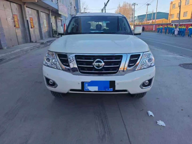 保定19年日产途乐1