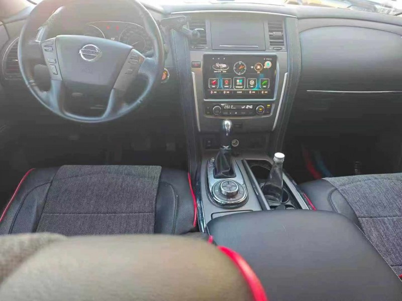 保定19年日产途乐4